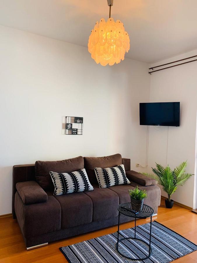 Apartmani Svemir ดราเก ภายนอก รูปภาพ