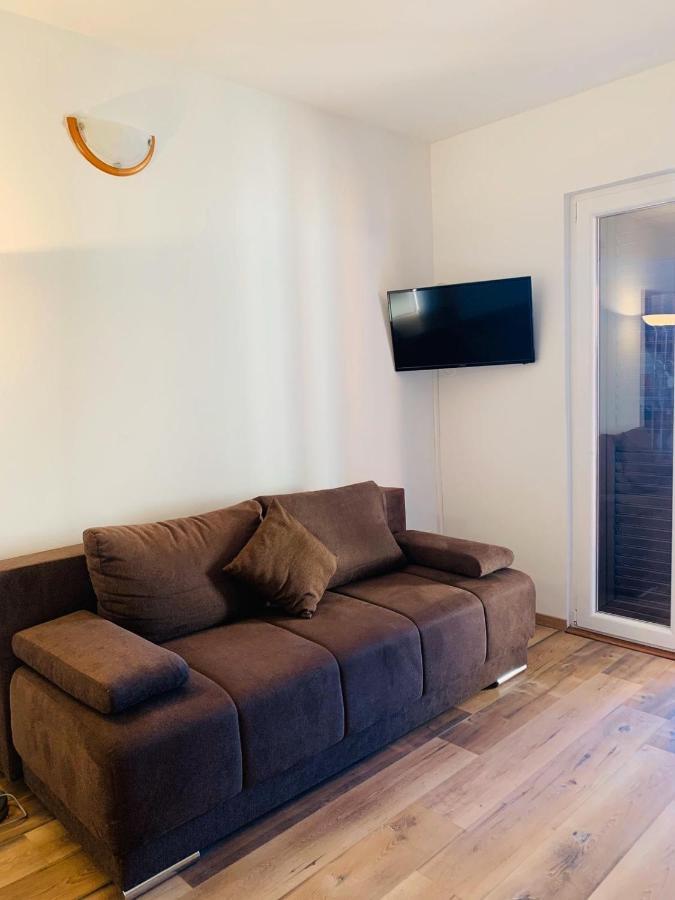 Apartmani Svemir ดราเก ภายนอก รูปภาพ