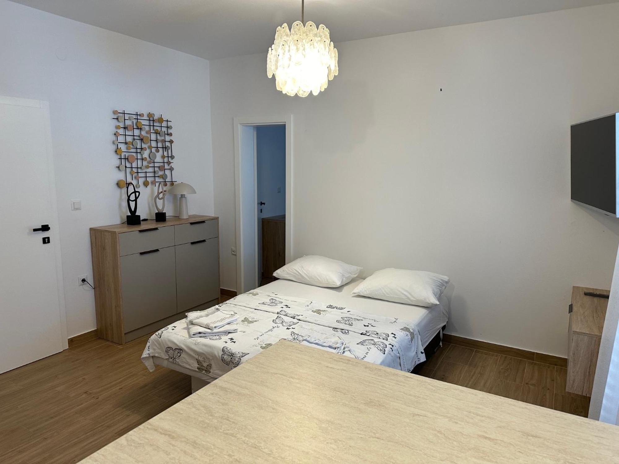 Apartmani Svemir ดราเก ภายนอก รูปภาพ